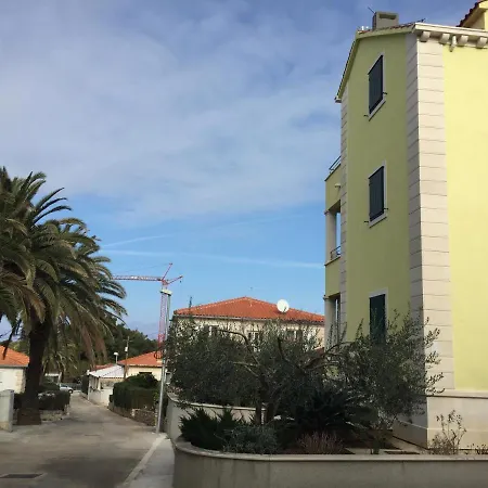 Apartment Adiutor Supetar